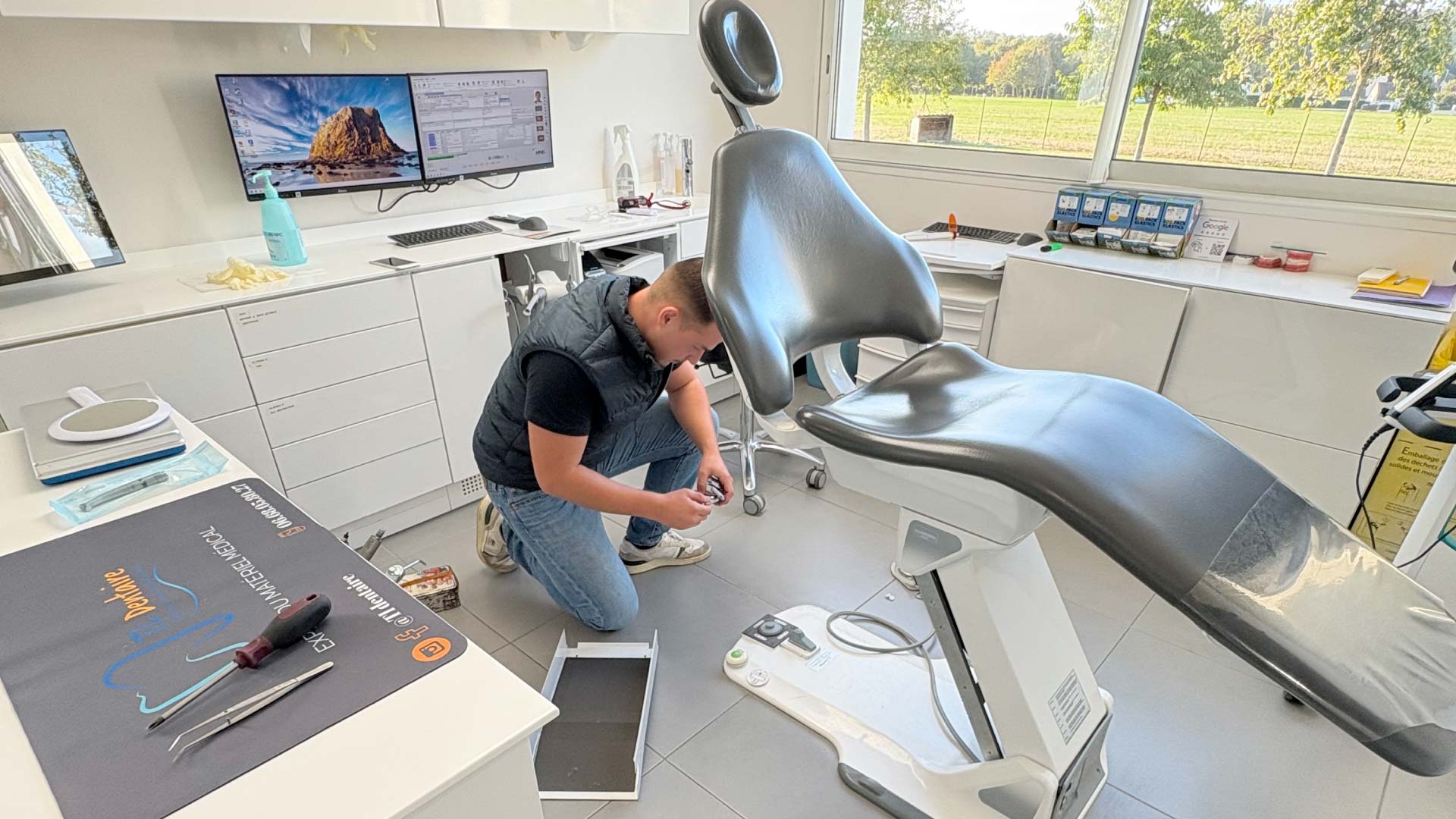 Réparation d'un fauteuil Plammeca à Roubaix par votre technicien en matériel dentaire Tl Dentaire